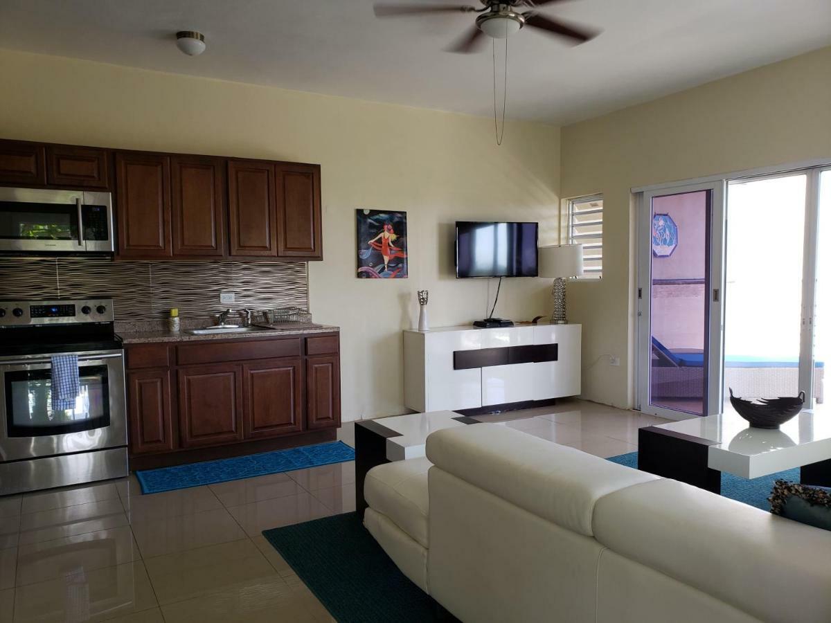 Villa Indigo Sunny 1Br Apartment In Private Gated Estate シャーロット・アマリー エクステリア 写真