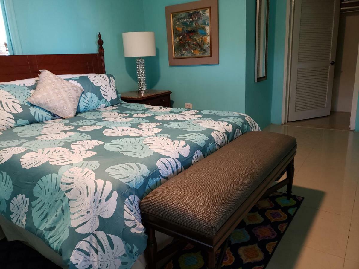 Villa Indigo Sunny 1Br Apartment In Private Gated Estate シャーロット・アマリー エクステリア 写真